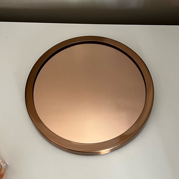 New dusk rose gold round metal and mirror plate - Picture 6 of 6